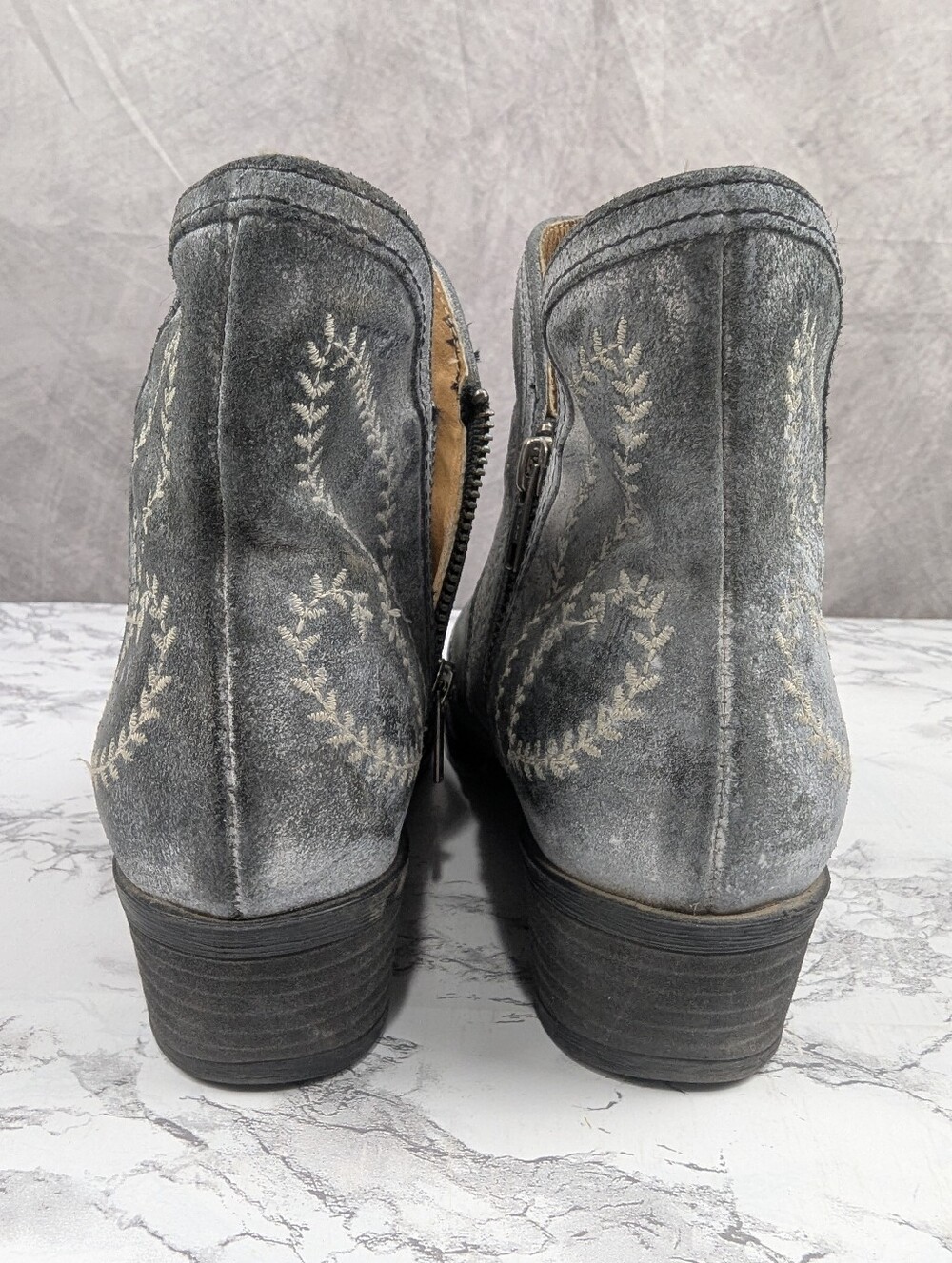 Sterling River Gray Embroidered Western Ankle Boots Booties Size 8.5 M - Picture 4 of 13